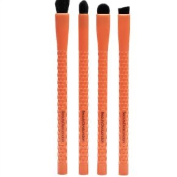 BEAUTY DIVA LONDON | Diva Eye Brush Set - Picture 2 of 3